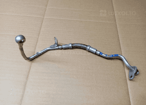 Przewód rurka smarująca dopływu oleju olejowa turbiny BMW M5 G30 F90 4.4 7934655 1
