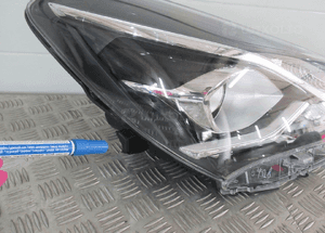 Lampa przednia prawa toyota yaris iii 3 lift 2017- 2