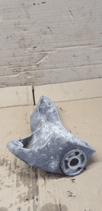 Łapa mocowanie skrzyni biegów Audi A8 D2 4D0399114J 4