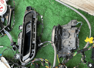 Zamek zamki drzwi soft close dociągi bmw 7 i7 G70 7