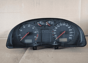 Licznik zegar vw passat B5 1.6 8V benzyna arm 1