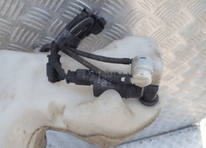 ZBIORNICZEK SPRYSKIWACZY PEUGEOT 5008 I 9685005580 RADOM 4