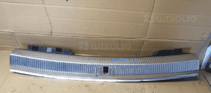 Osłona progu bagażnika Audi A4 B8 Kombi 8K9864483 1