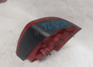 Lampa tylna lewa tył lewo volkswagen passat B5 kombi 2