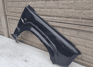 Błotnik prawy przedni suzuki jimny 18-24 3