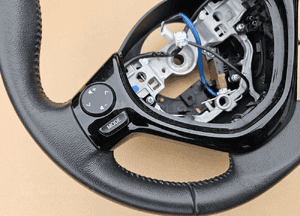 Toyota AYGO II kierownica tempomat skórzana igła 6