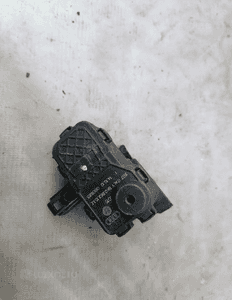 Siłownik klapki wlewu Audi Vw 8K0862153H 3