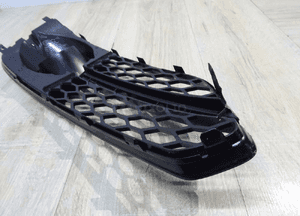 KRATKA ZDERZAKA LEWA AUDI A8 D4 S8 LIFT oryginał 7