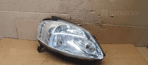Lampa prawy przód przednia prawa VW FOX 1