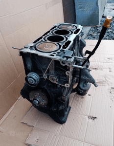 Silnik słupek blok silnika Citroen C5 1.8 16V 6FZ 4