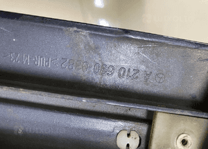 Mercedes W210 lift listwa drzwi lewy przód A2106900382 kolor 189 6