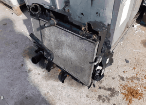 Peugeot 407 Citroen C5 2.0 Hdi pas przedni chłodnica wody wentylator intercooler 5