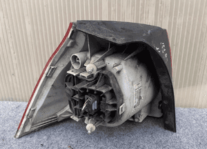 Lampa tył tylna prawa vw golf v 5 oryginał 4