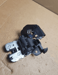 AUDI SEAT SKODA ZAMEK KLAPY BAGAŻNIKA 8K9 827 505A 1