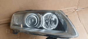 Lampa prawy przód przednia prawa XENON Audi A6 C6 4