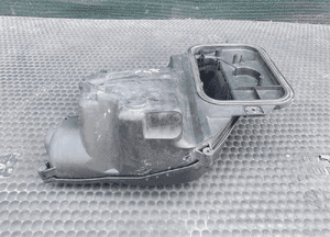 Obudowa 8E1907613D 8E1907355C Oslona Pokrywa Uszczelka Komputer Sterownik Silnika Europa Audi A4 B6 B7 10