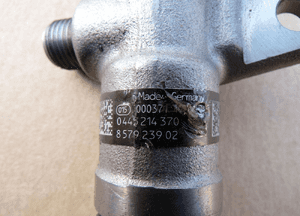 BMW X1 X2 X3 2.0 D LISTWA WTRYSKOWA CZUJNIK 8579239 2