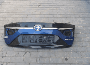 Toyota avensis T27 sedan lift 2015 1