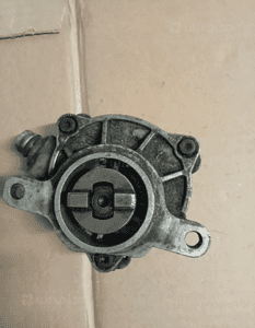 pompa vacum trafic master 2.2 dci 8200102535 1