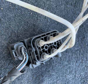 MERCEDES ml gl 164 r 251 e211 rozdzielacz pompa airmatic blok pompy zawieszenia  uchwyt rozdzielacza 5