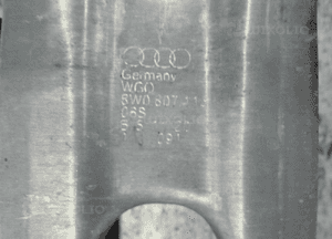 Audi A4 B9 uszkodzona belka przednia 3