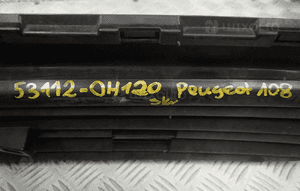 Atrapa grill peugeot 108  53112-0H120 7