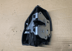 Zamek prawy przód przedni prawy BMW 3 GT F34 7229458 2