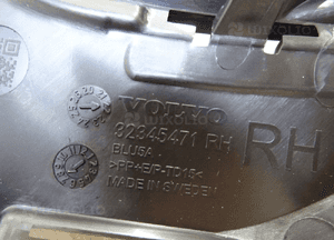 Kratka zderzaka volvo XC90 prawa 32345471 8