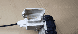 Zamek drzwi prawy przód przedni Peugeot 407 9681333280 2