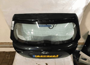 Klapa bagaznika tył tylna  kia ceed czarny K1 hb 6