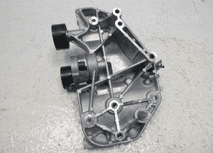 Mitsubishi canter fuso łapa alternatora wspornik 5