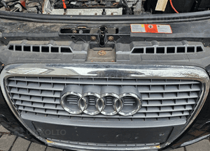 Audi A3 8P lift zderzak przód przedni grill  LY9B 4