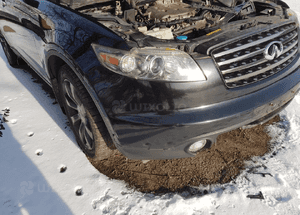 zderzak przód infiniti fx 35 uszkodzony 2