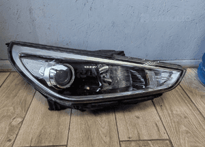 LAMPA PRAWY PRZÓD Hyundai I30 III IGŁA 1