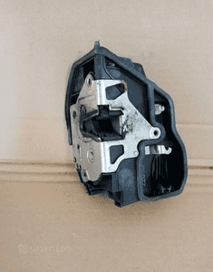 Zamek drzwi Lewy przod BMW e87 7167077 5pin europa 2