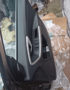 Volvo XC60 drzwi prawe przód kompletne w kolor 08- 13