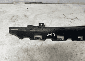 10712. mercedes W205 wzmocnienie zderzak przód A2058851165 2