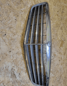 Grill atrapa mercedes c-klasa W204 A2048801283 1