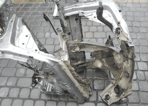 BMW 5 E60 E61  podłużnica ćwiartka przód przednia  prawa lewa 1