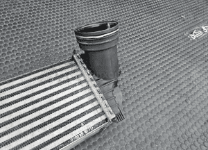 Intercooler Chłodnica Powietrza Turbiny 3.0 D BMW X5 E70 X6 E71 15
