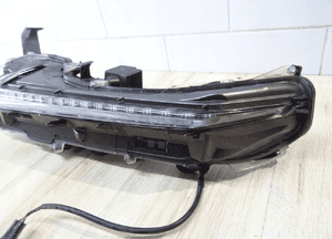 Lexus NX 200 halogen prawy led EU lewy 11