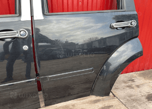 Dodge nitro drzwi lewy tył oryginał ładne w kolor 13