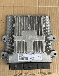 Sterownik silnika 6R8Q-12A650 Jaguar XJ X350 X358 2.7 D 1