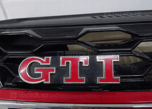 Atrapa grill volkswagen golf vii gti lift 5G0853653S 5