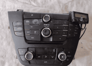 Panel nawiewu klimatyzacji radia opel insignia a 13273255 13273095 3