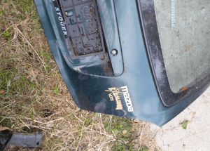 Mazda 323f bj 98-03 Klapa tylna tył z szyba 18J 5