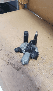 SILNICZEK WYCIERACZKI TYLNEJ  OPEL ASTRA J  nr 13256917 6