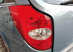 Renault Laguna II kombi lampa tył tylna prawa lewa 1