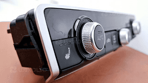 Audi Q2 Panel sterowania klimatyzacji 8V0820043BK 2