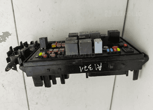 SKRZYNKA BEZPIECZNIKÓW ASTRA J 13368641 1